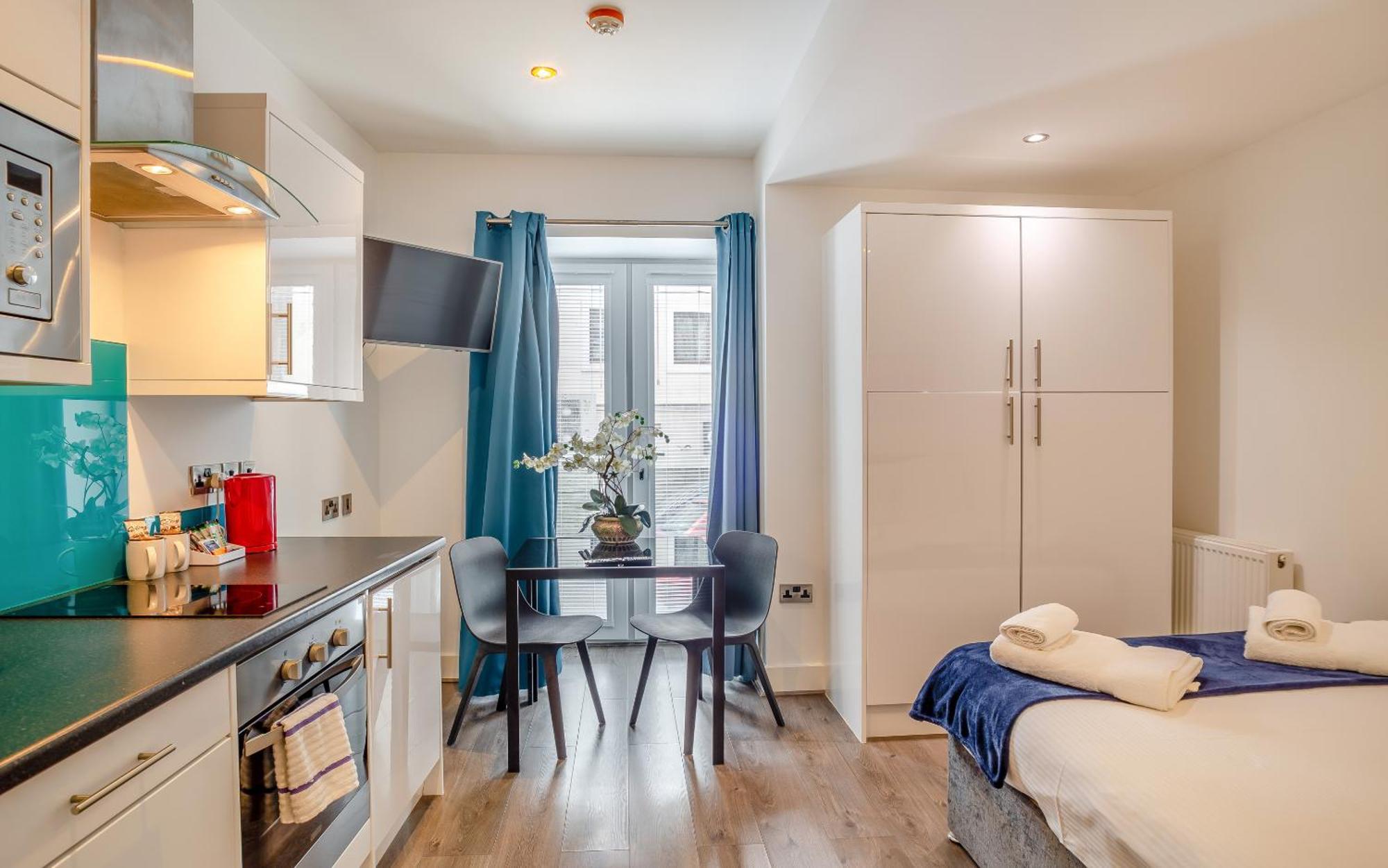 Foxhouse Studio Apartments Плімут Екстер'єр фото