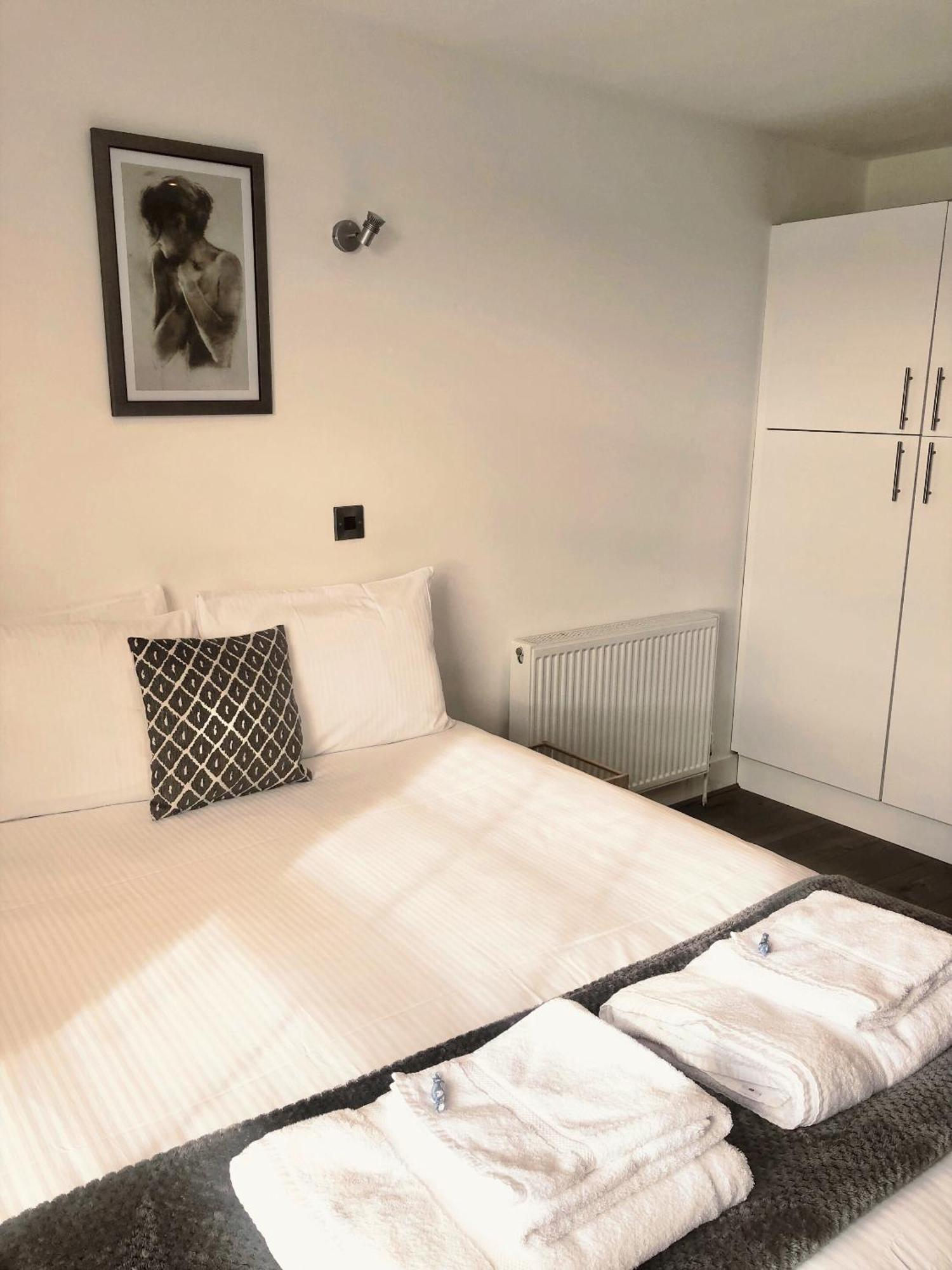 Foxhouse Studio Apartments Плімут Екстер'єр фото