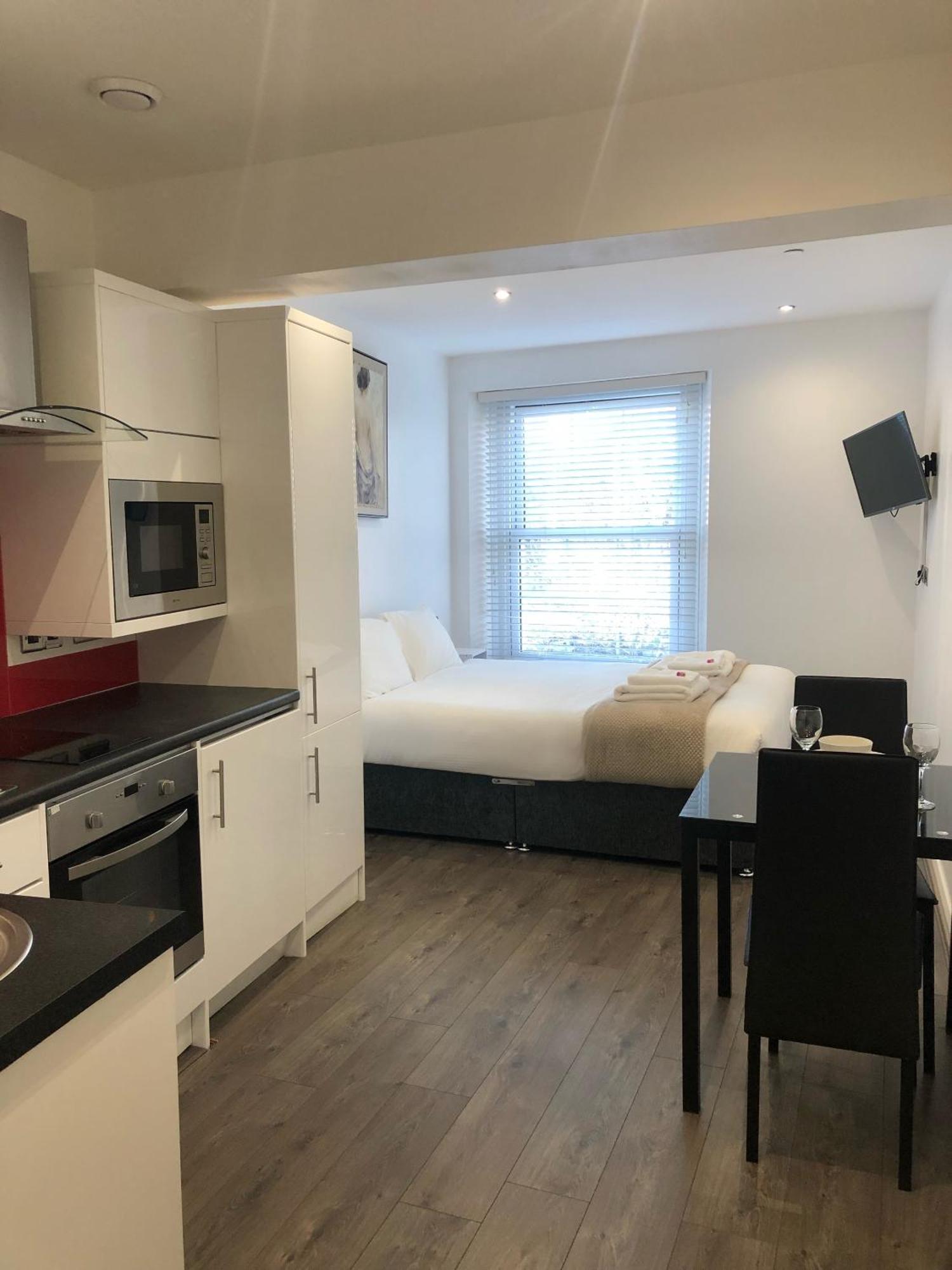 Foxhouse Studio Apartments Плімут Екстер'єр фото