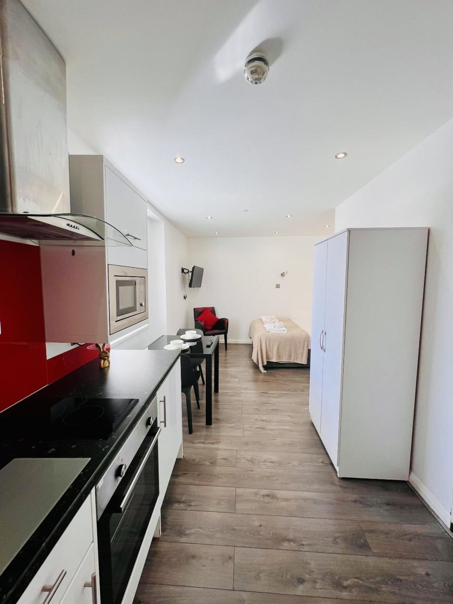 Foxhouse Studio Apartments Плімут Екстер'єр фото