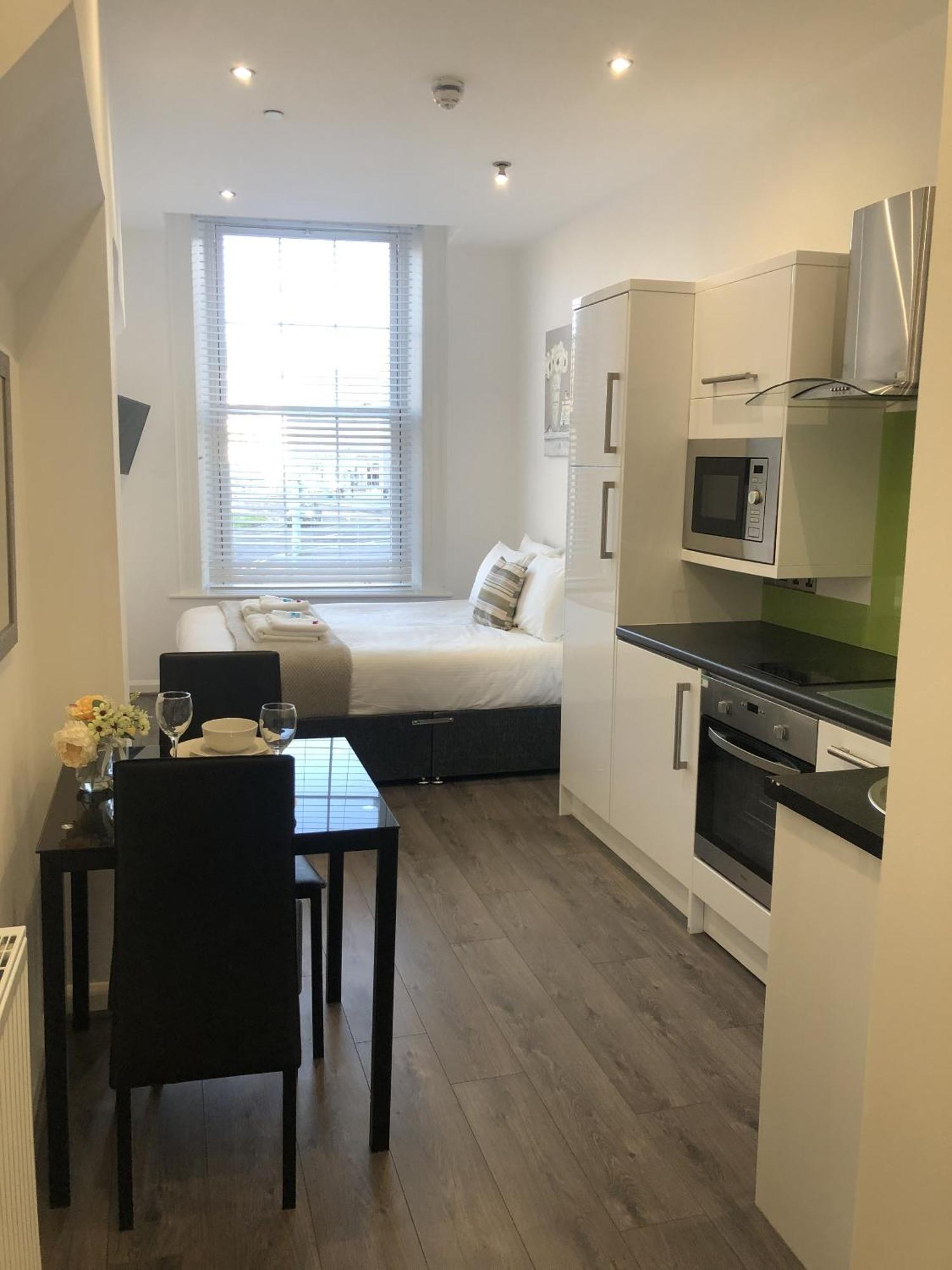 Foxhouse Studio Apartments Плімут Екстер'єр фото