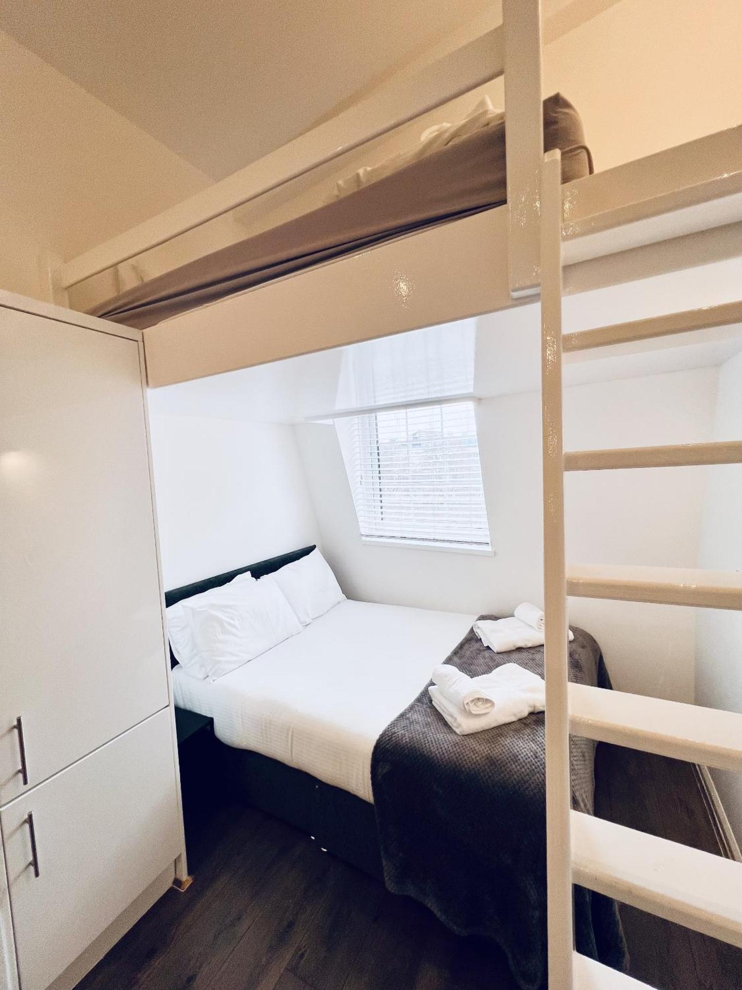 Foxhouse Studio Apartments Плімут Екстер'єр фото