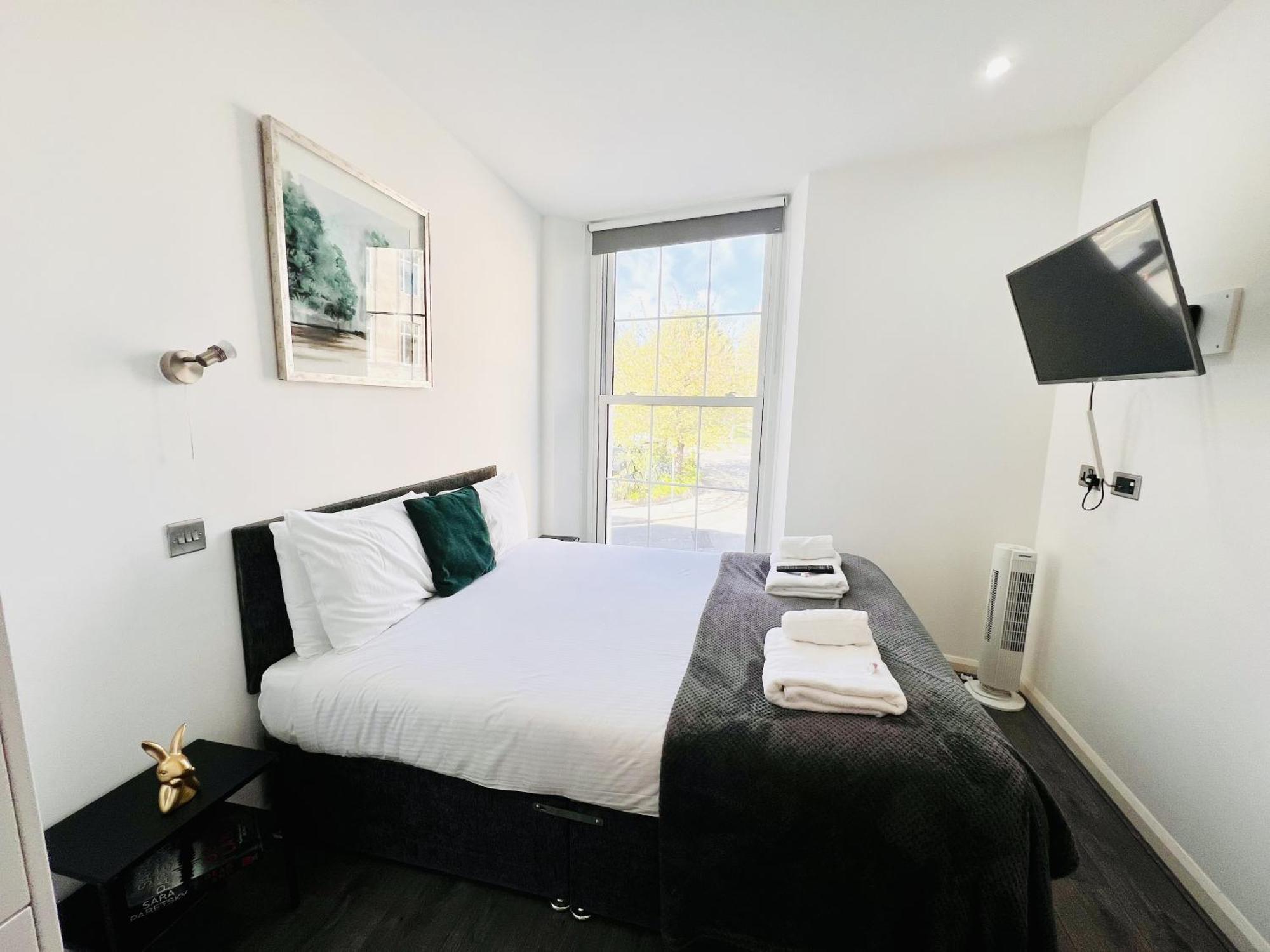 Foxhouse Studio Apartments Плімут Екстер'єр фото