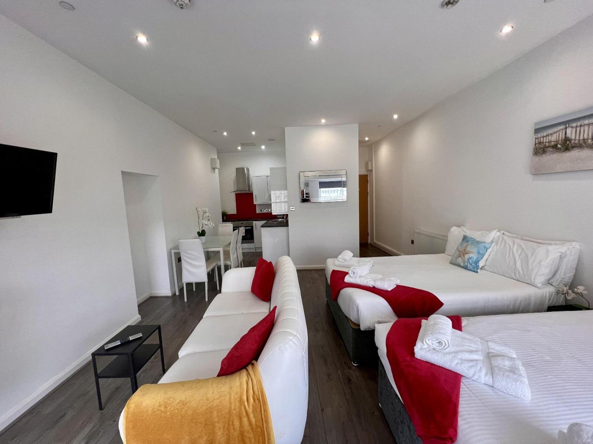Foxhouse Studio Apartments Плімут Екстер'єр фото