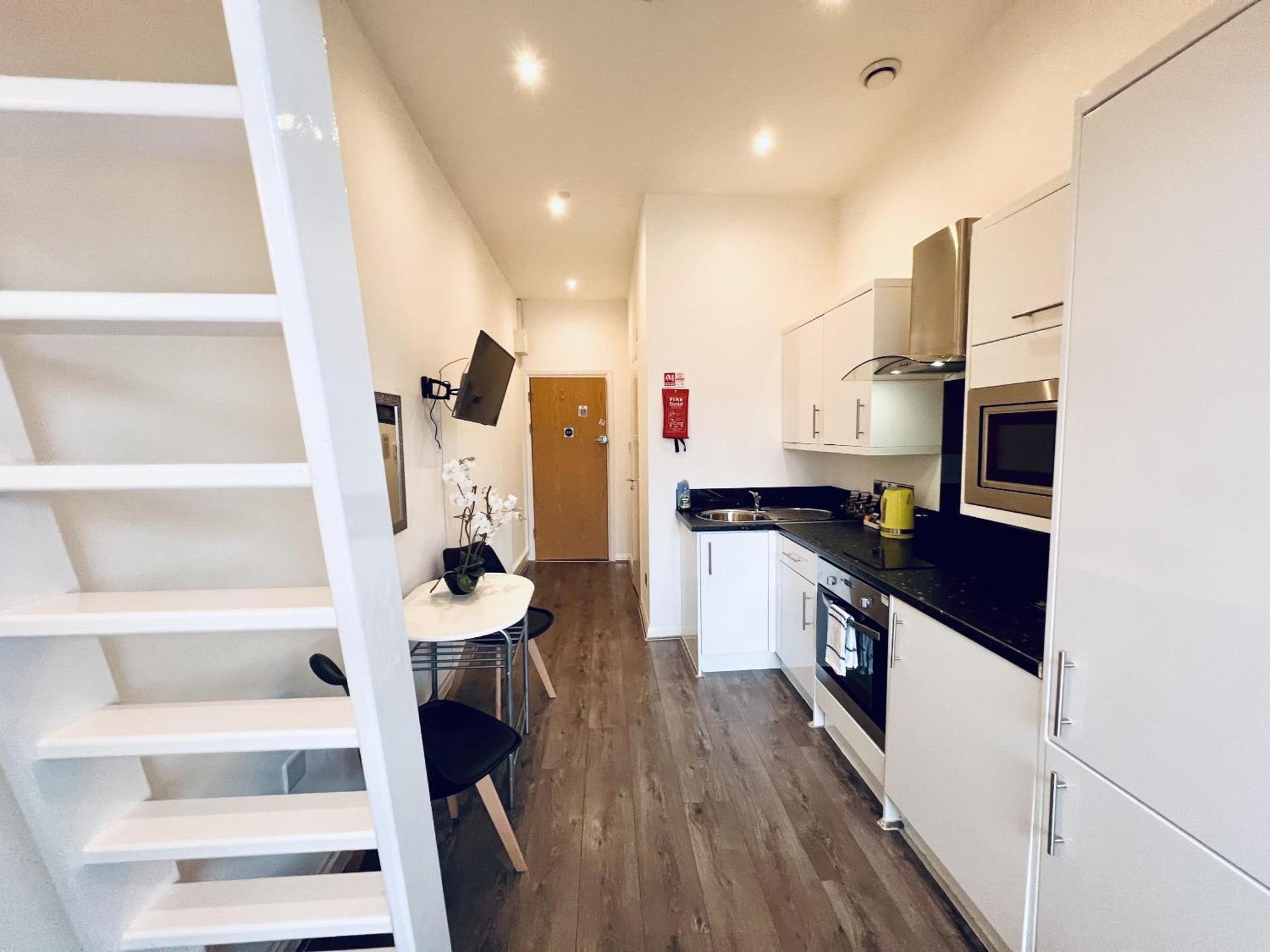 Foxhouse Studio Apartments Плімут Екстер'єр фото
