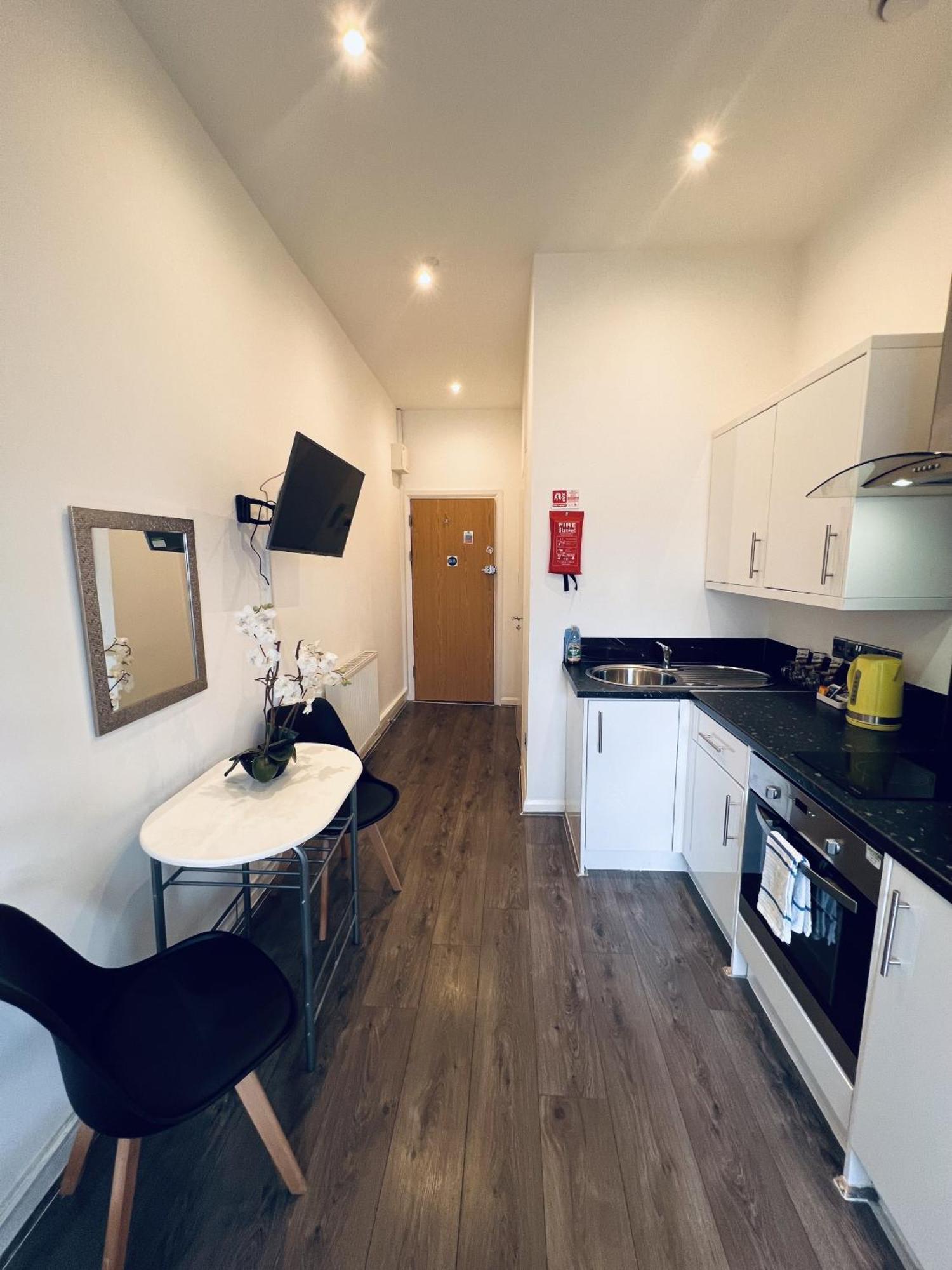 Foxhouse Studio Apartments Плімут Екстер'єр фото